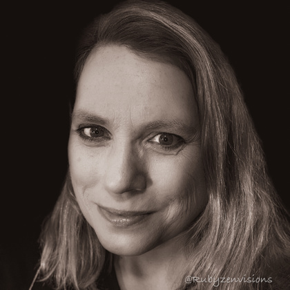 Photographer Lori Townzen 